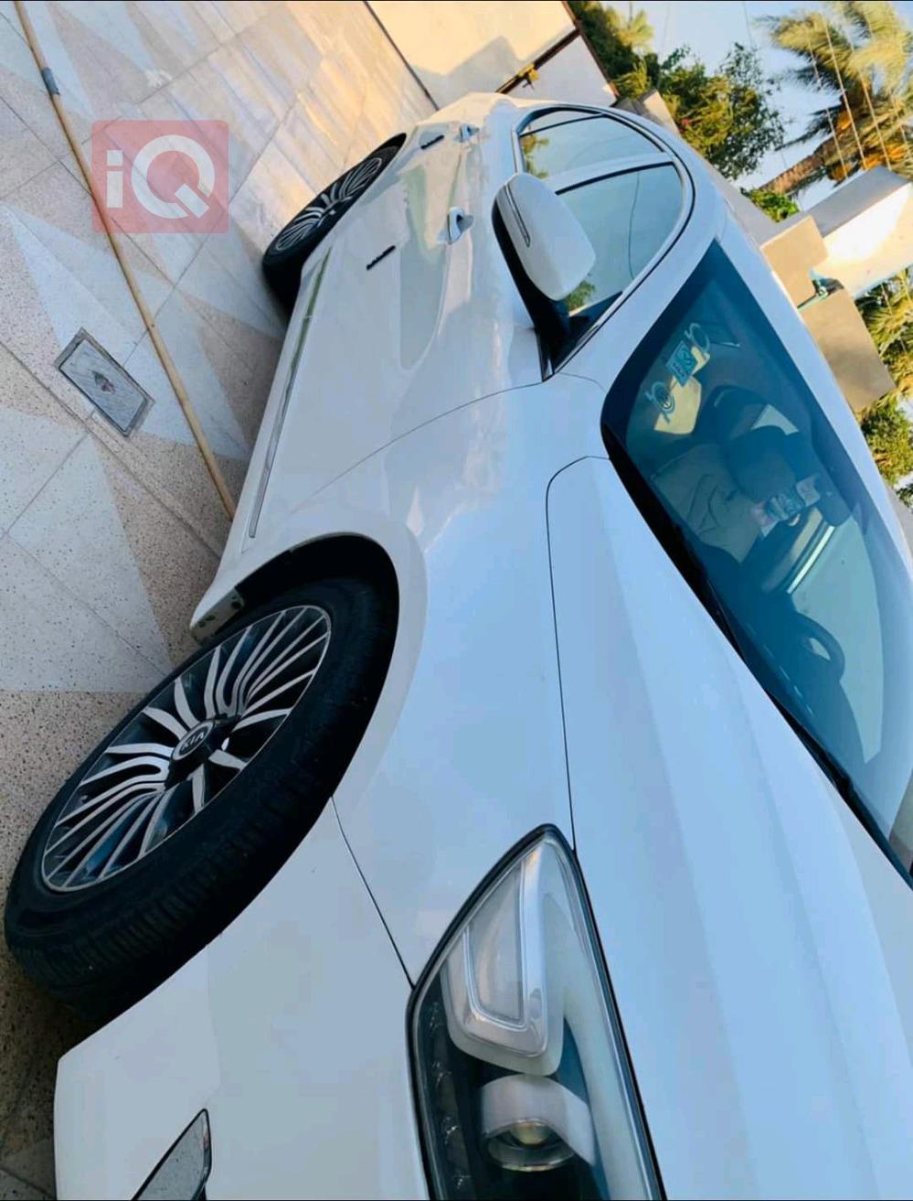 كيا كادينزا